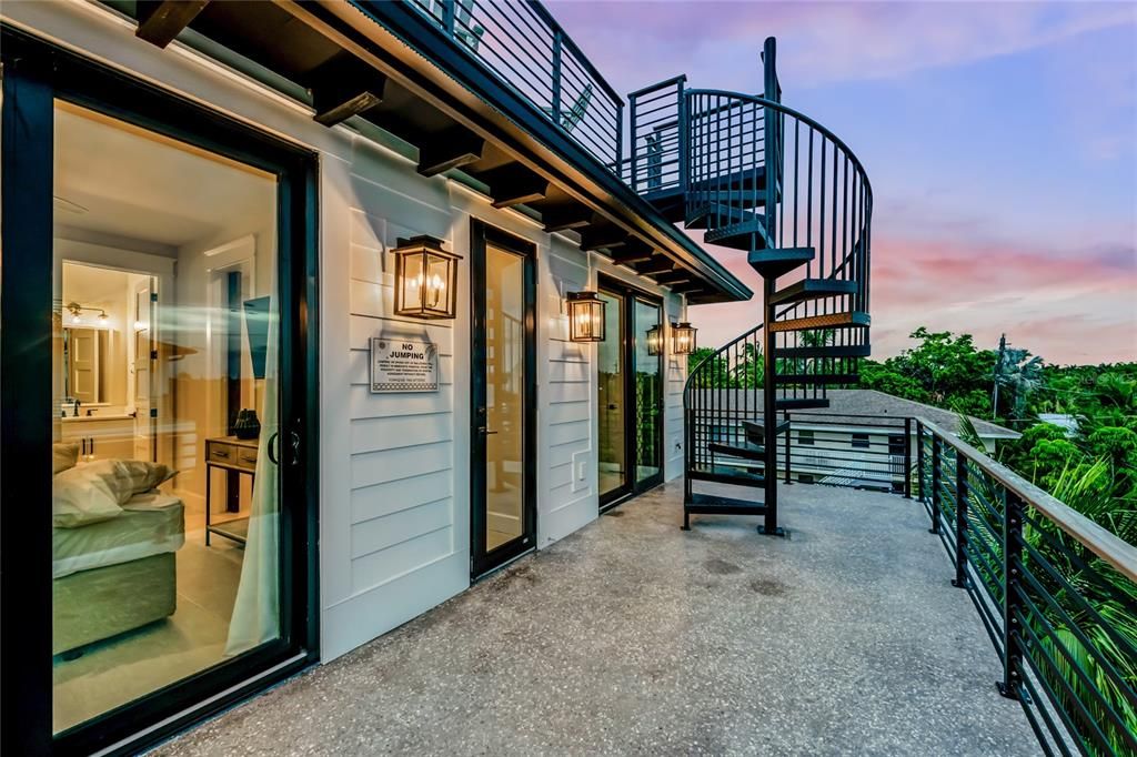 待售: $4,450,000 (6 贝兹, 7 浴室, 3601 平方英尺)