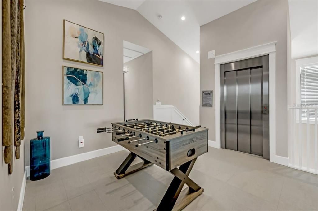 待售: $4,450,000 (6 贝兹, 7 浴室, 3601 平方英尺)