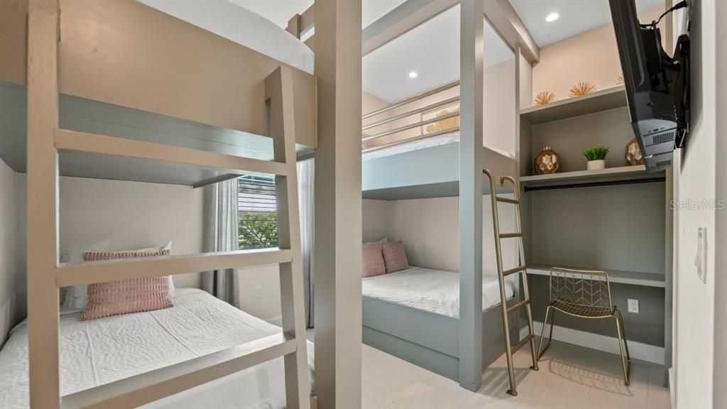 待售: $4,450,000 (6 贝兹, 7 浴室, 3601 平方英尺)