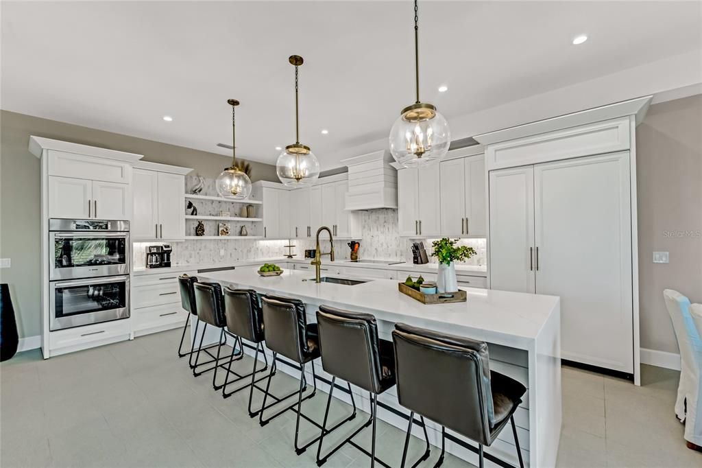 待售: $4,450,000 (6 贝兹, 7 浴室, 3601 平方英尺)