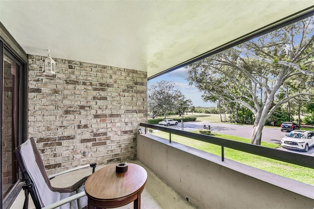 For Sale: $244,000 (1 beds, 1 baths, 825 Square Feet)