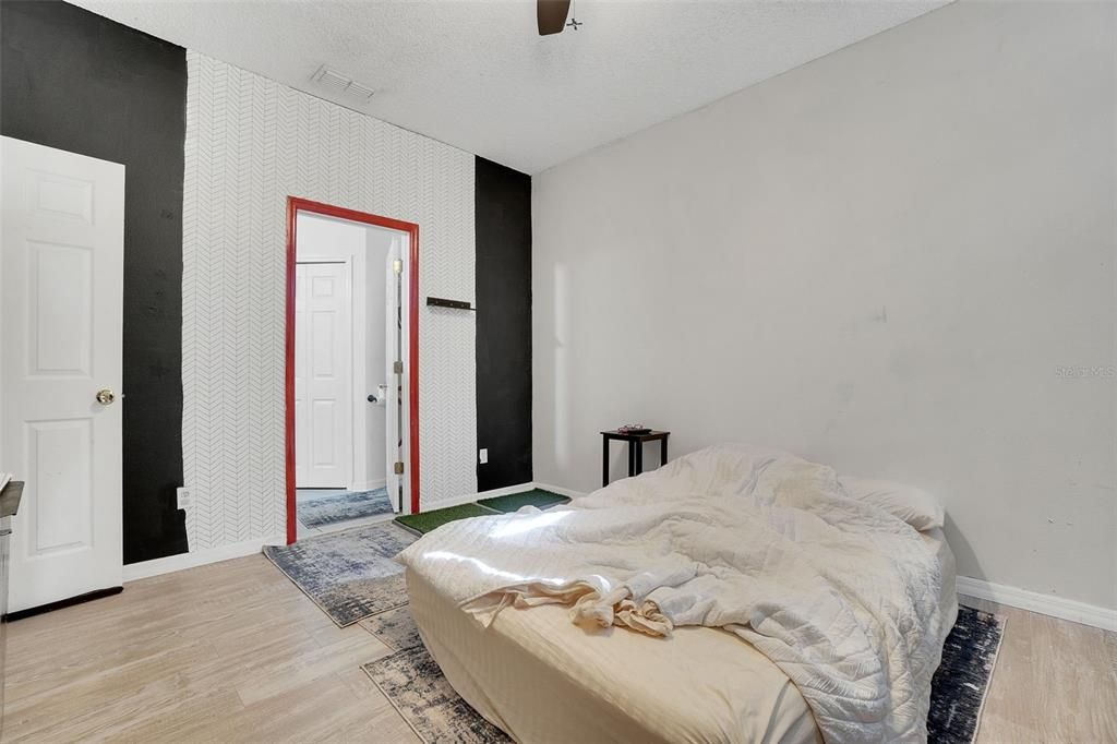 For Sale: $360,000 (3 beds, 2 baths, 1376 Square Feet)