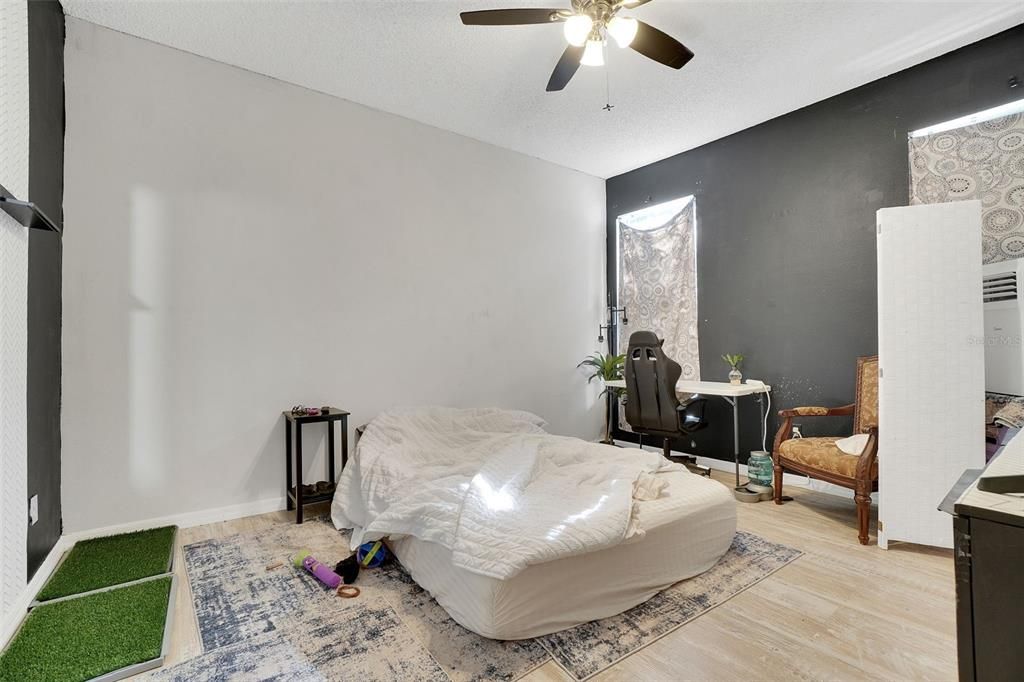 For Sale: $360,000 (3 beds, 2 baths, 1376 Square Feet)
