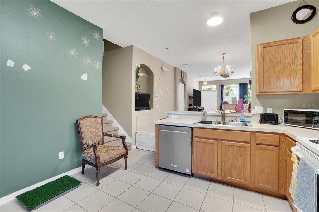 For Sale: $360,000 (3 beds, 2 baths, 1376 Square Feet)