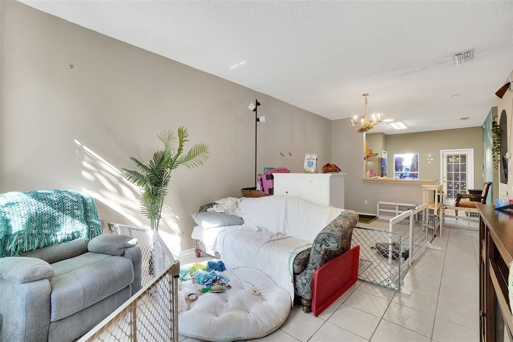 For Sale: $360,000 (3 beds, 2 baths, 1376 Square Feet)