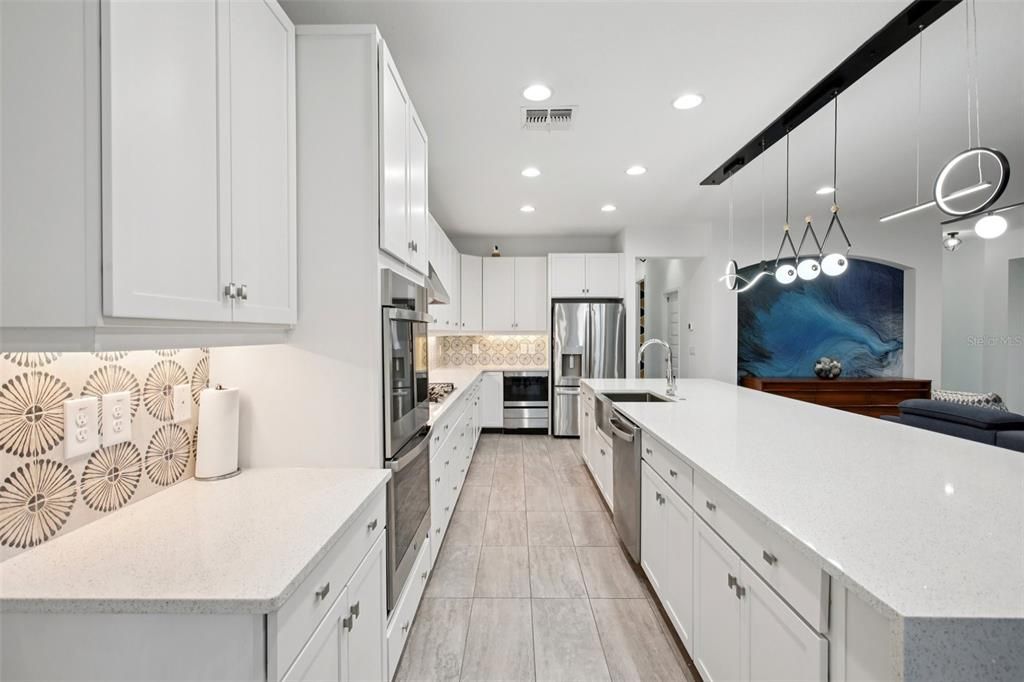 Active With Contract: $1,150,000 (7 beds, 4 baths, 5452 Square Feet)