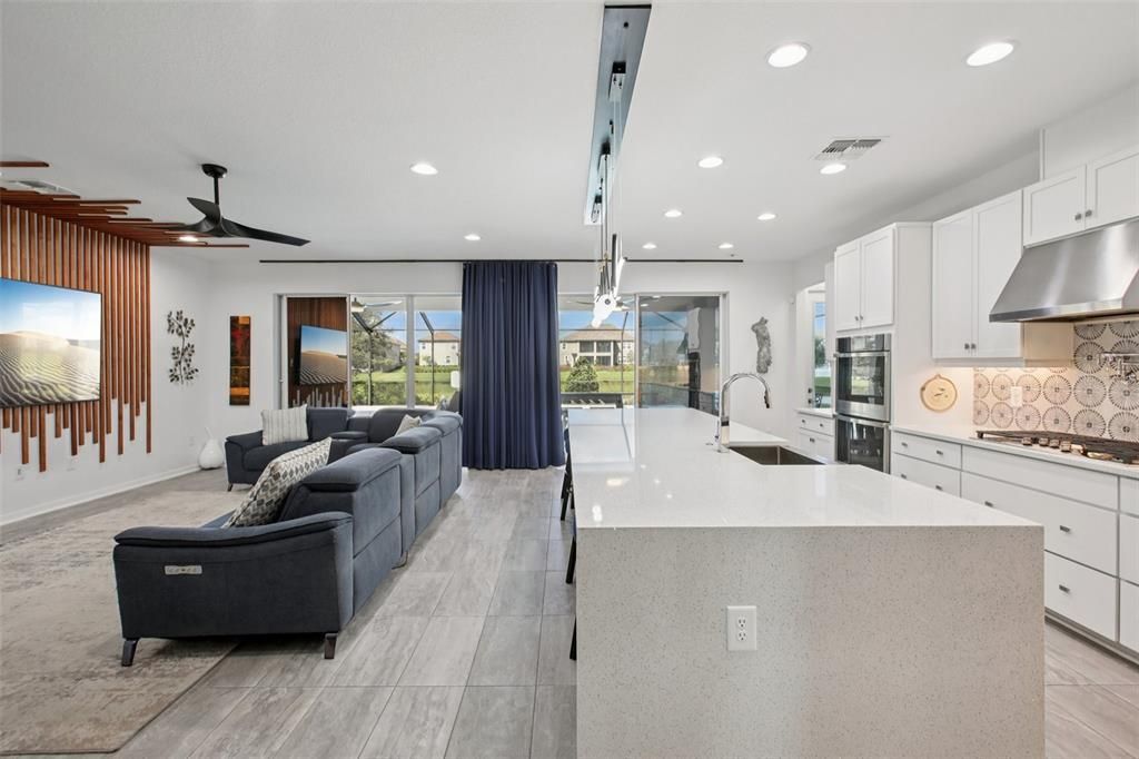 Active With Contract: $1,150,000 (7 beds, 4 baths, 5452 Square Feet)