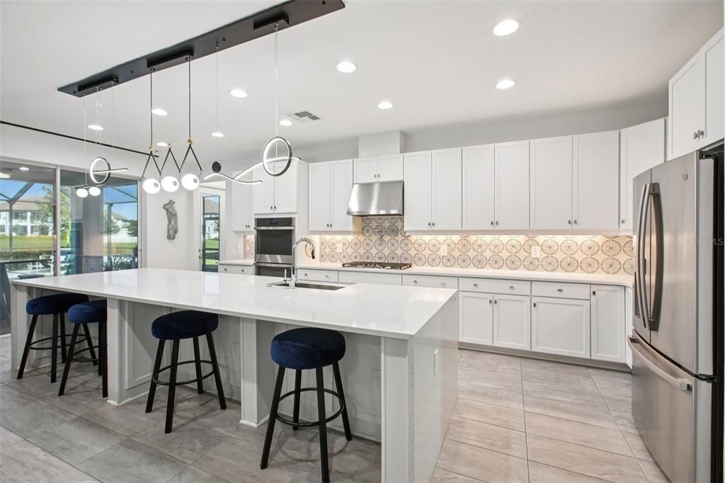 Active With Contract: $1,150,000 (7 beds, 4 baths, 5452 Square Feet)