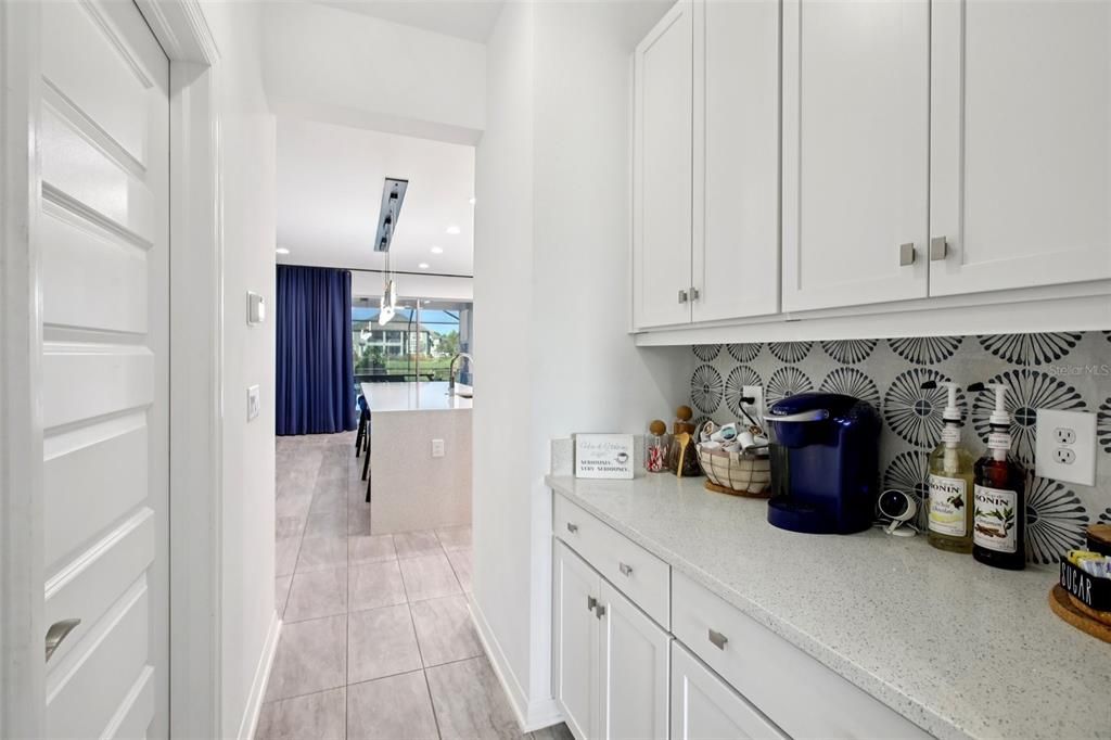 Active With Contract: $1,150,000 (7 beds, 4 baths, 5452 Square Feet)