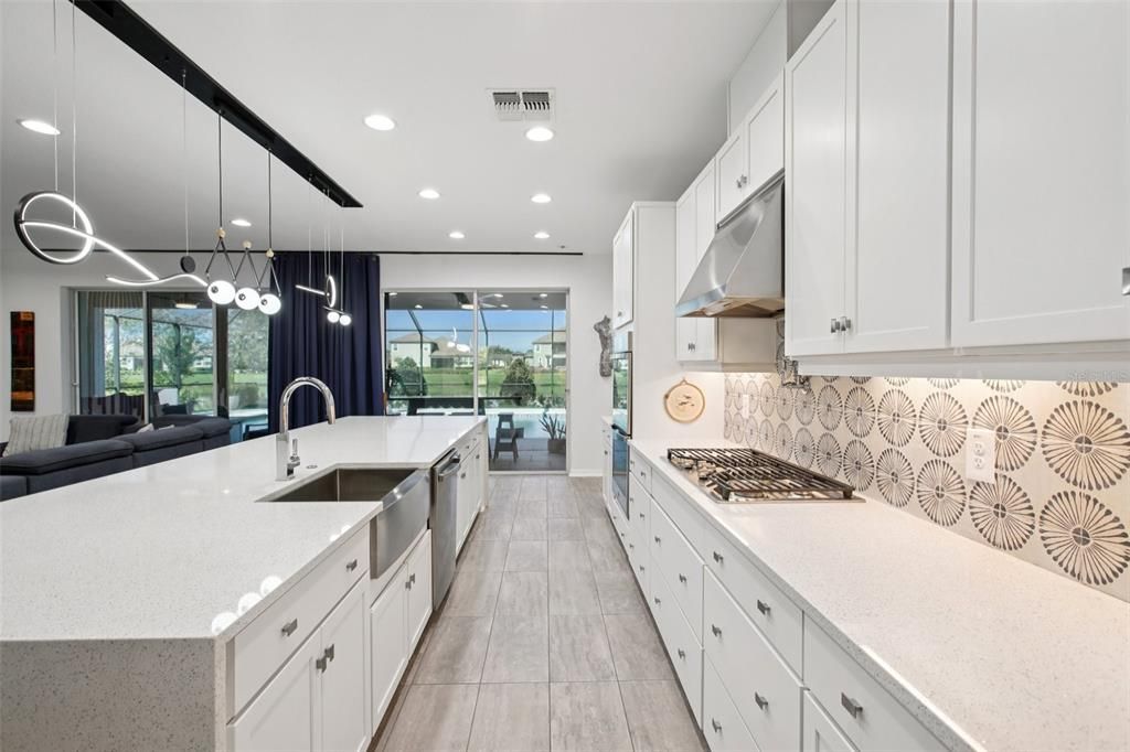 Active With Contract: $1,150,000 (7 beds, 4 baths, 5452 Square Feet)