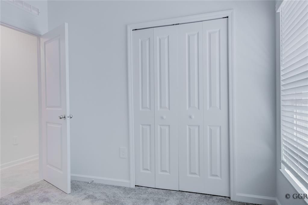 合同活跃: $2,450 (4 贝兹, 2 浴室, 1922 平方英尺)