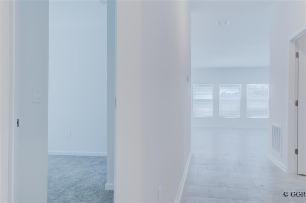 合同活跃: $2,450 (4 贝兹, 2 浴室, 1922 平方英尺)