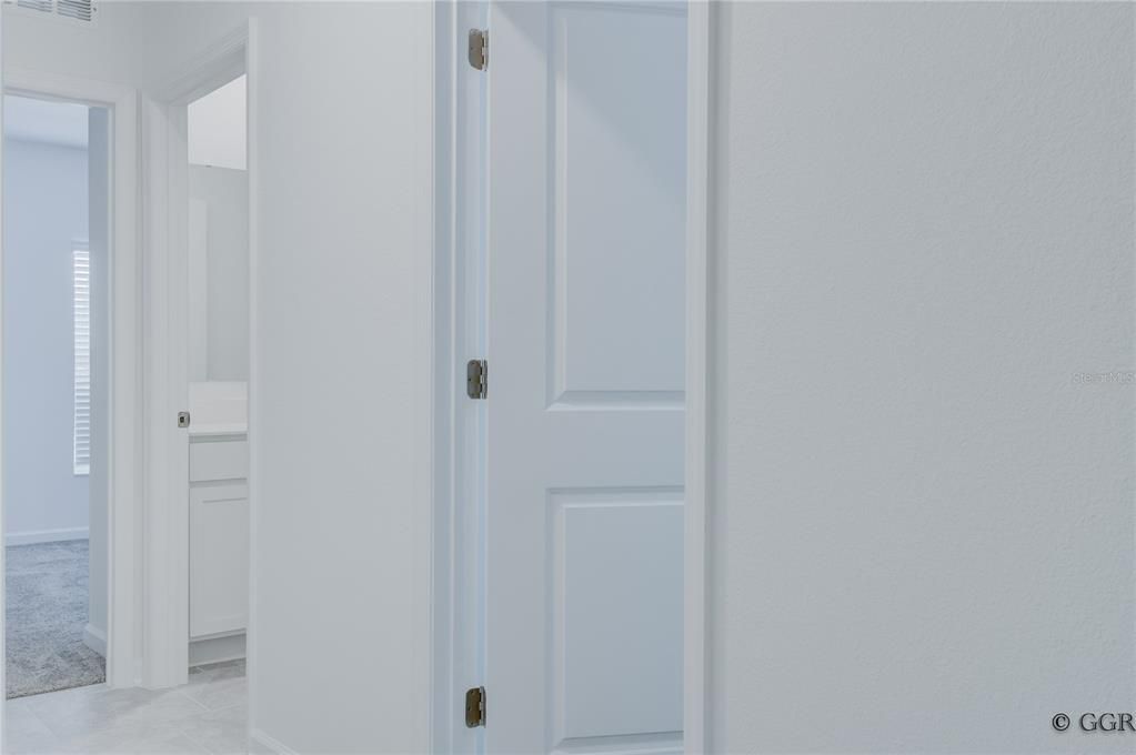 合同活跃: $2,450 (4 贝兹, 2 浴室, 1922 平方英尺)