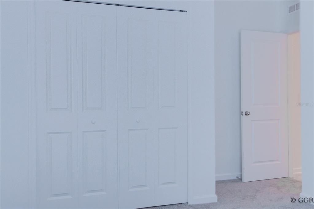 合同活跃: $2,450 (4 贝兹, 2 浴室, 1922 平方英尺)