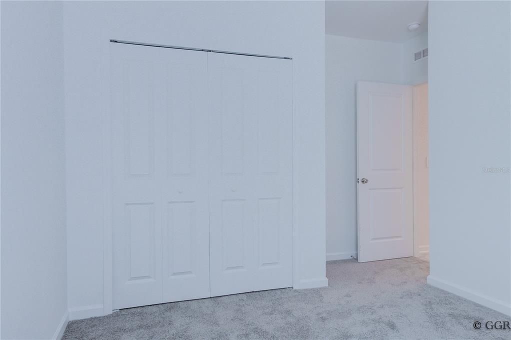 合同活跃: $2,450 (4 贝兹, 2 浴室, 1922 平方英尺)