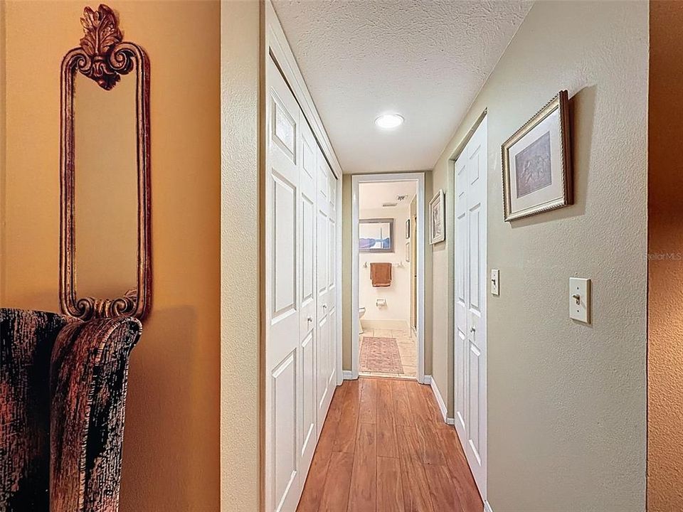 For Sale: $149,995 (2 beds, 2 baths, 1144 Square Feet)