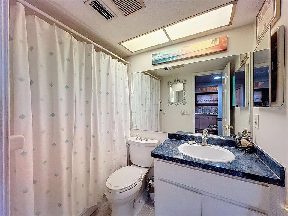 For Sale: $149,995 (2 beds, 2 baths, 1144 Square Feet)