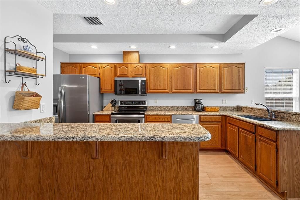 Active With Contract: $525,000 (4 beds, 2 baths, 2402 Square Feet)