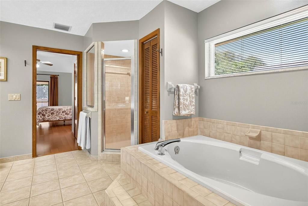 Active With Contract: $525,000 (4 beds, 2 baths, 2402 Square Feet)