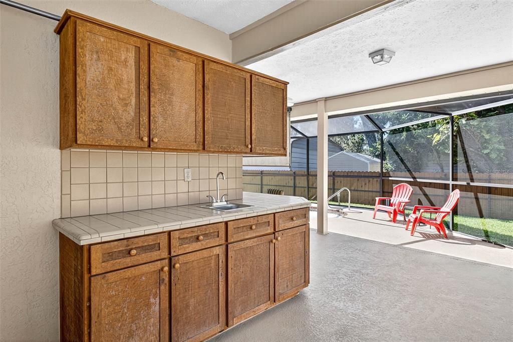 Active With Contract: $525,000 (4 beds, 2 baths, 2402 Square Feet)