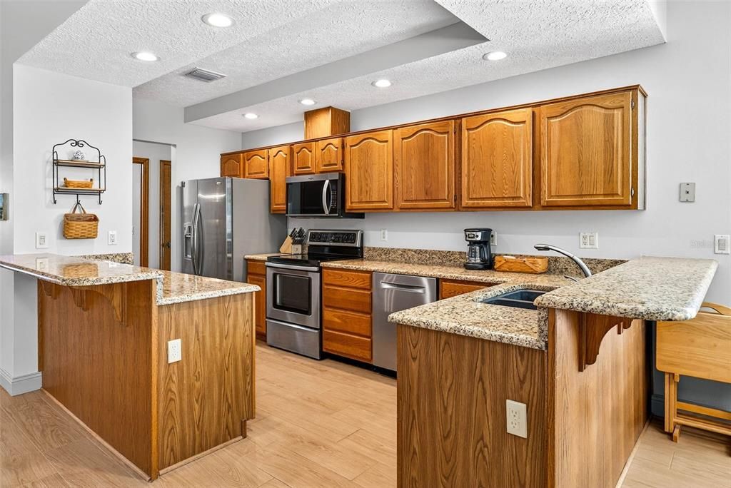 Active With Contract: $525,000 (4 beds, 2 baths, 2402 Square Feet)