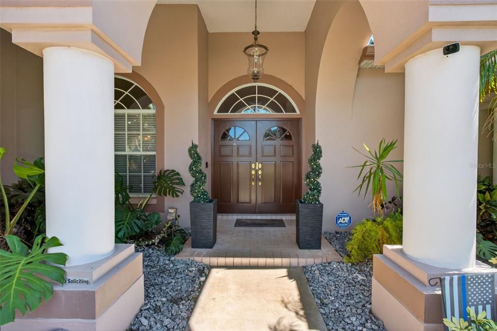 Active With Contract: $869,000 (3 beds, 3 baths, 2348 Square Feet)