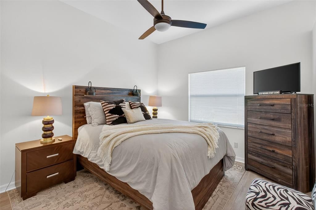 Active With Contract: $869,000 (3 beds, 3 baths, 2348 Square Feet)