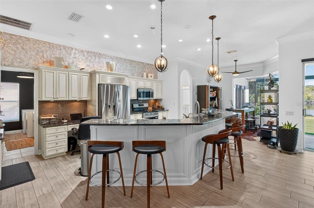 Active With Contract: $869,000 (3 beds, 3 baths, 2348 Square Feet)