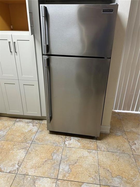 На продажу: $262,700 (3 спален, 3 ванн, 1412 Квадратных фут)