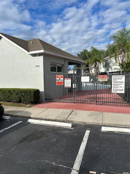 На продажу: $262,700 (3 спален, 3 ванн, 1412 Квадратных фут)