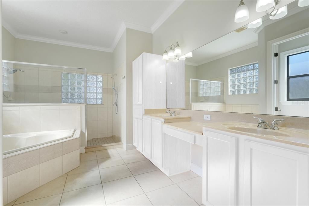 For Sale: $834,900 (4 beds, 3 baths, 2972 Square Feet)