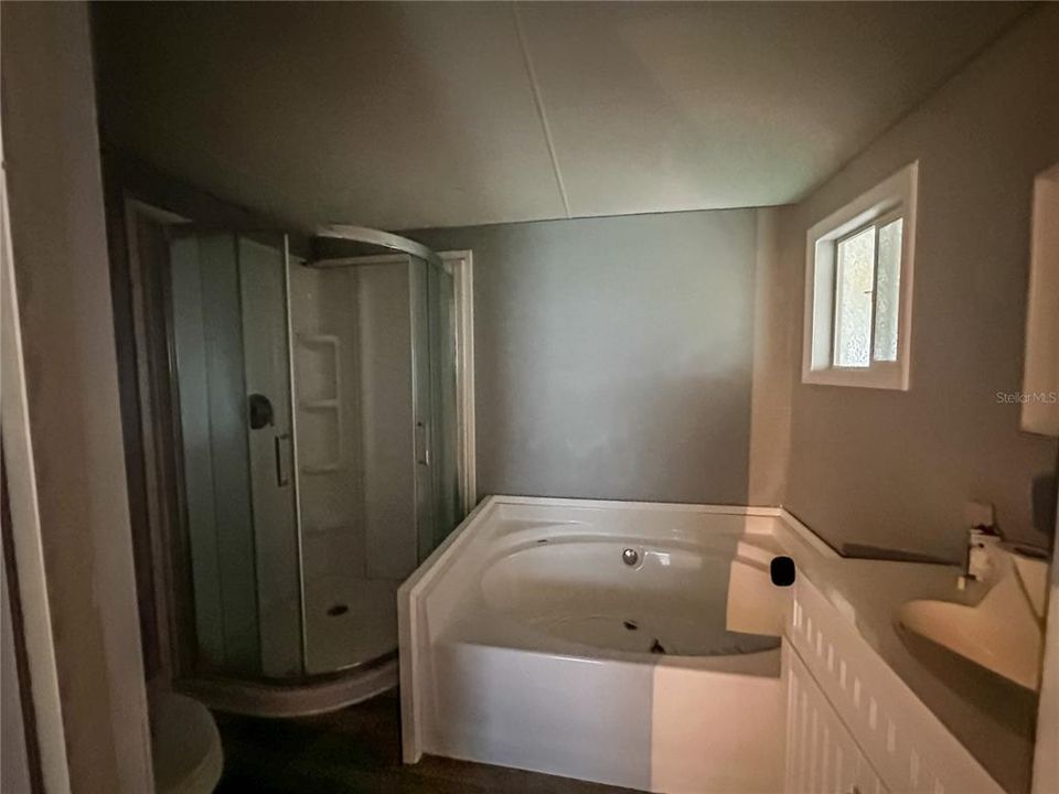 For Sale: $140,000 (3 beds, 2 baths, 1520 Square Feet)