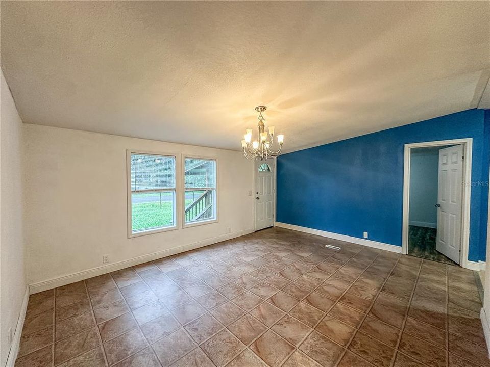 For Sale: $140,000 (3 beds, 2 baths, 1520 Square Feet)