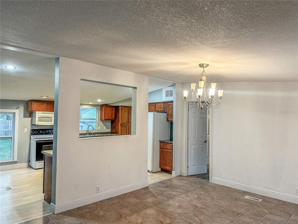 For Sale: $140,000 (3 beds, 2 baths, 1520 Square Feet)