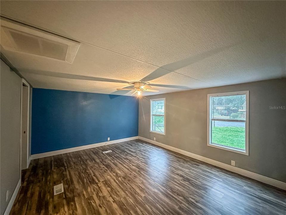 For Sale: $140,000 (3 beds, 2 baths, 1520 Square Feet)