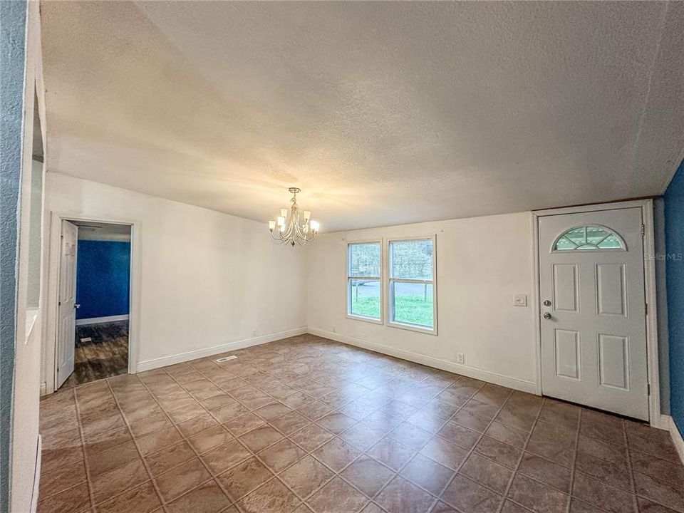 For Sale: $140,000 (3 beds, 2 baths, 1520 Square Feet)