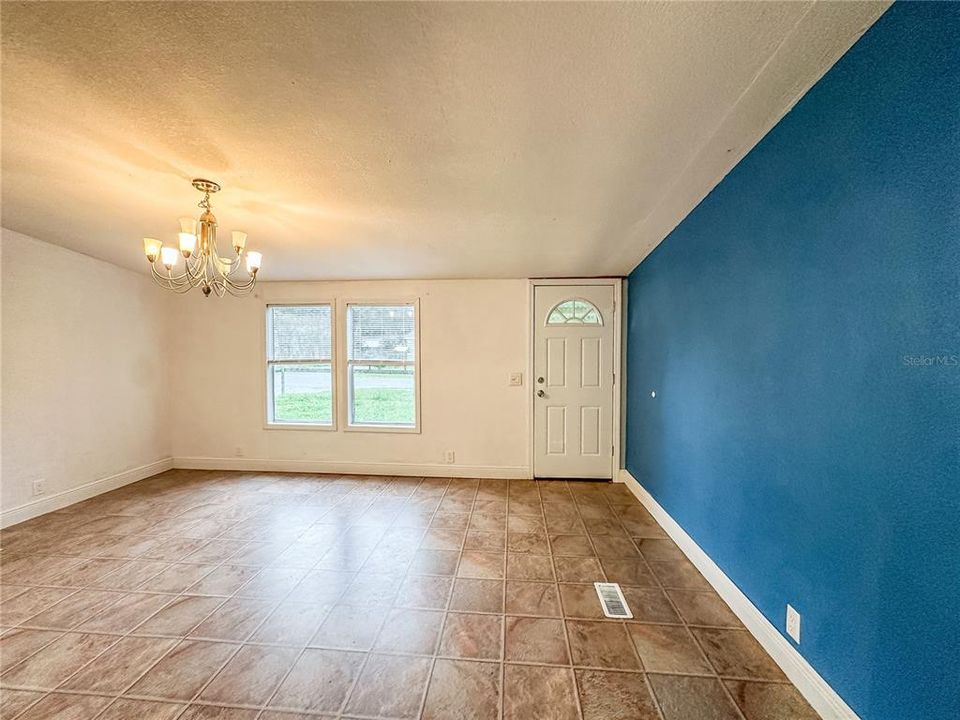 For Sale: $140,000 (3 beds, 2 baths, 1520 Square Feet)