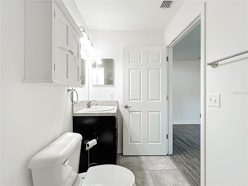 For Rent: $1,850 (3 beds, 2 baths, 1115 Square Feet)