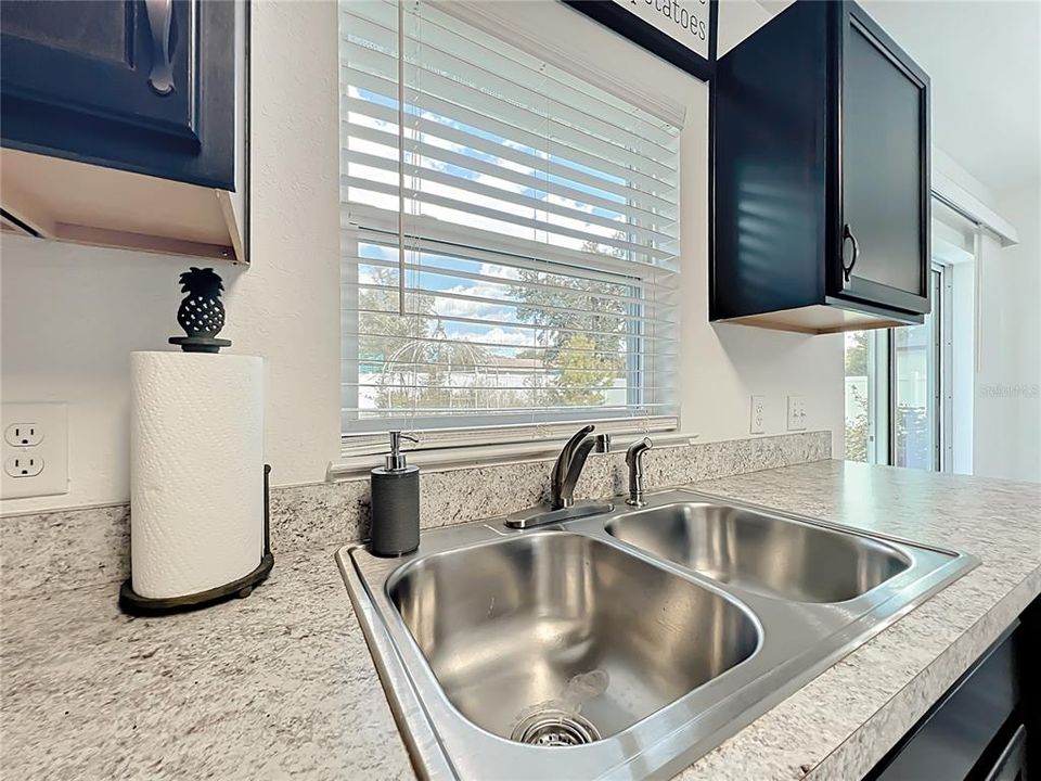 For Rent: $1,850 (3 beds, 2 baths, 1115 Square Feet)