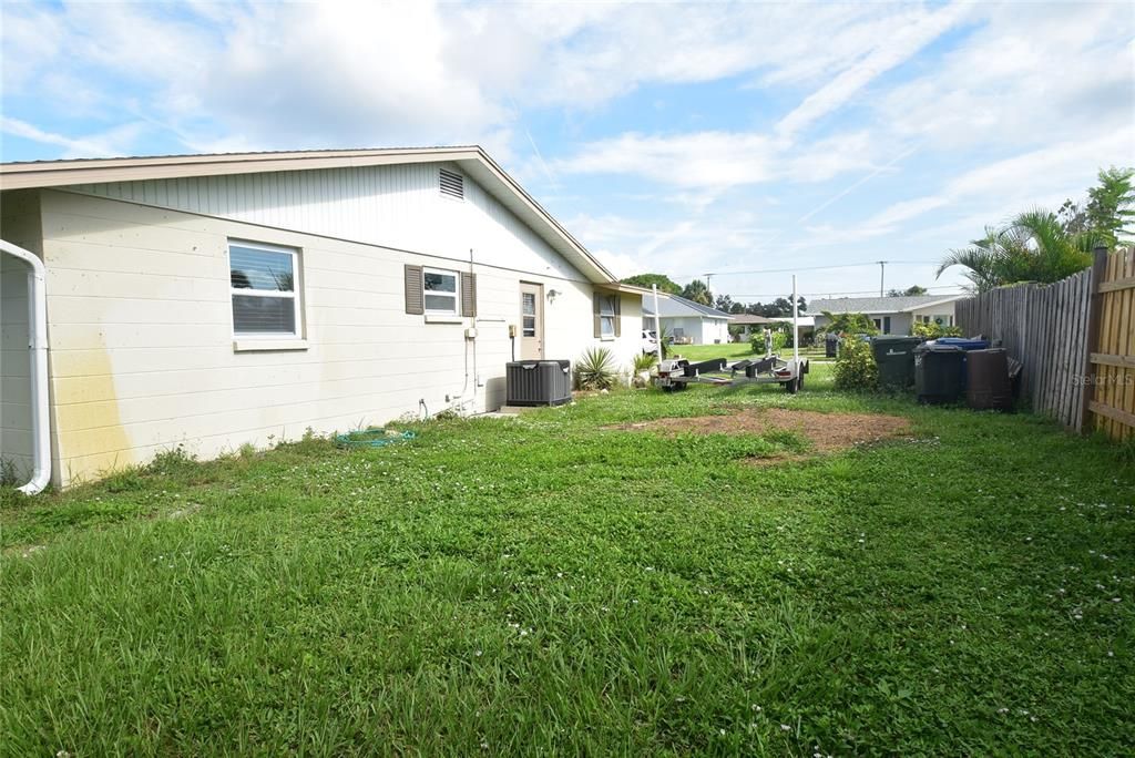 出租: $2,200 (2 贝兹, 2 浴室, 1704 平方英尺)