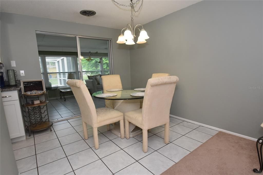 出租: $2,200 (2 贝兹, 2 浴室, 1704 平方英尺)