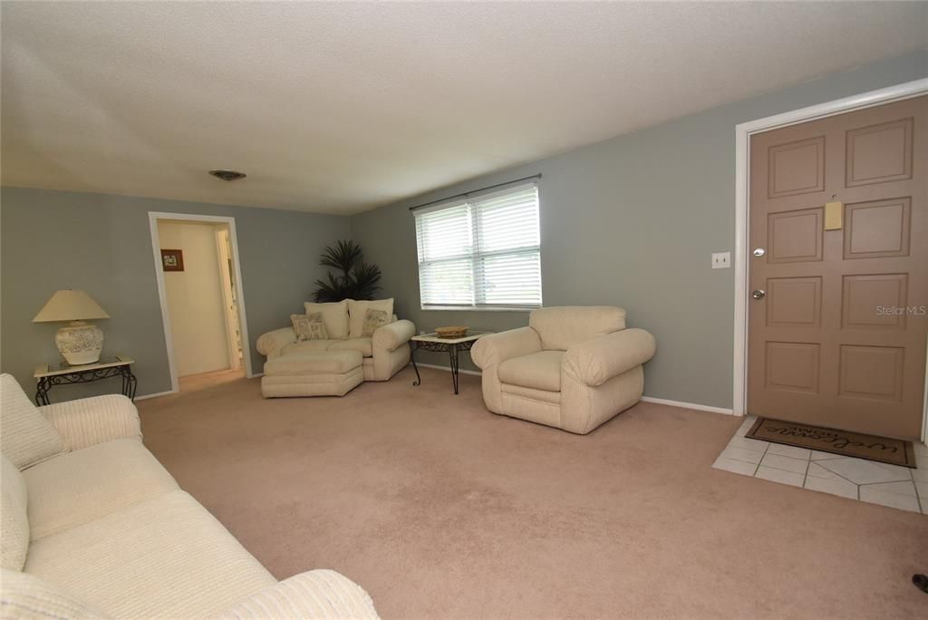 出租: $2,200 (2 贝兹, 2 浴室, 1704 平方英尺)