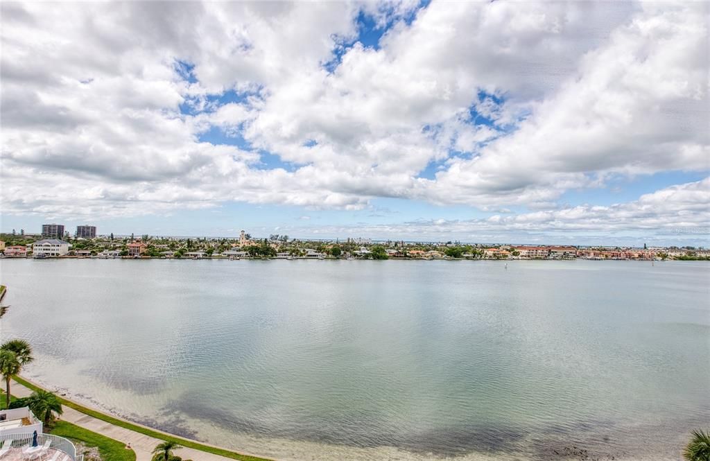 Active With Contract: $510,000 (2 beds, 2 baths, 1145 Square Feet)