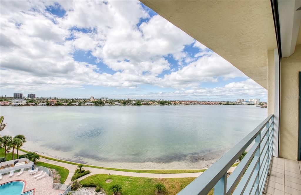 Active With Contract: $510,000 (2 beds, 2 baths, 1145 Square Feet)