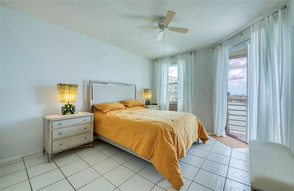 Active With Contract: $510,000 (2 beds, 2 baths, 1145 Square Feet)