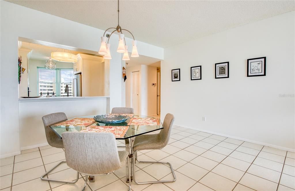 Active With Contract: $510,000 (2 beds, 2 baths, 1145 Square Feet)