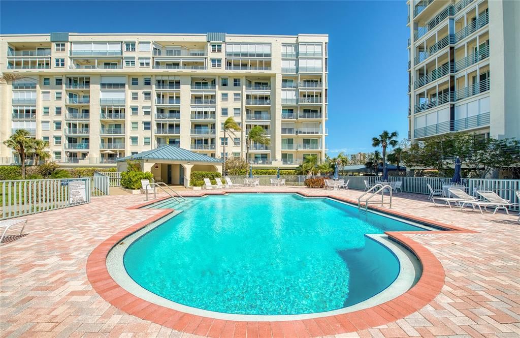 Active With Contract: $510,000 (2 beds, 2 baths, 1145 Square Feet)