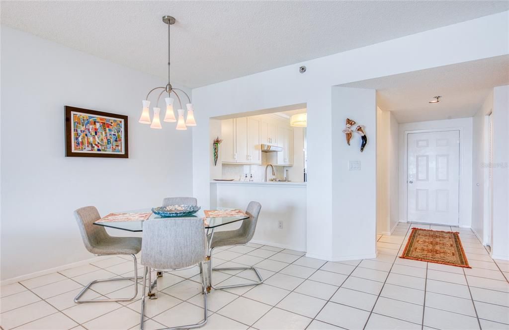 Active With Contract: $510,000 (2 beds, 2 baths, 1145 Square Feet)