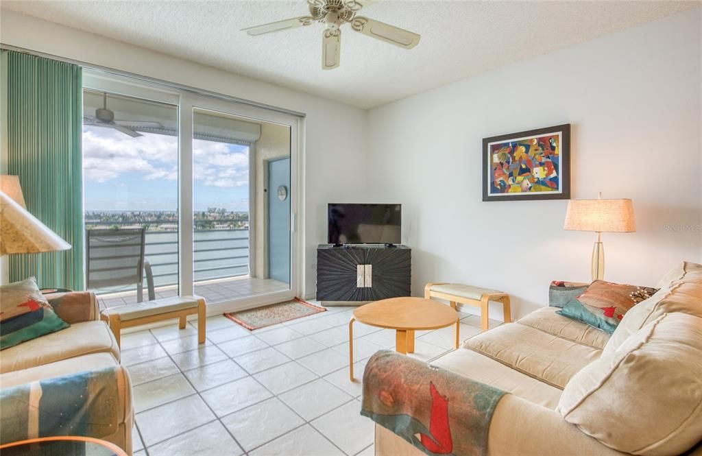 Active With Contract: $510,000 (2 beds, 2 baths, 1145 Square Feet)