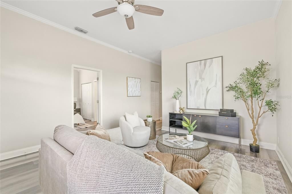 Под контрактом: $419,900 (4 спален, 3 ванн, 1856 Квадратных фут)